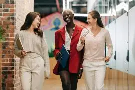 AMBITIOUS AND DYNAMIC SALES AGENTS (LADIES) URGENTLY