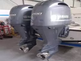 Twin Yamaha 200 HP 4-Stroke Outboard Motor Engine
